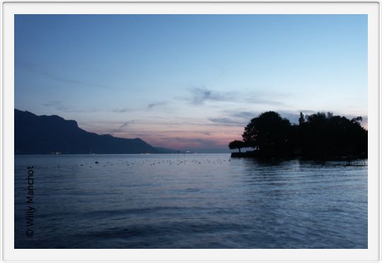 Genfersee bei Nacht