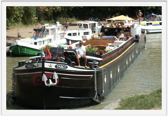 Trebes: Am Canal du Midi